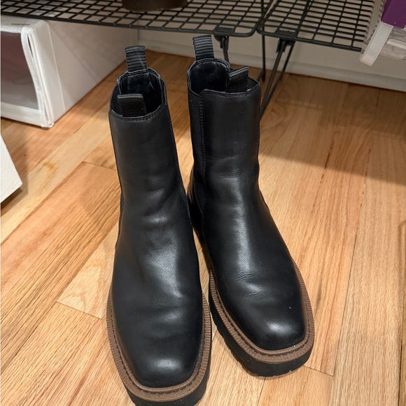 Sam Edelman Laguna Chelsea Boots - Picture 3 of 10